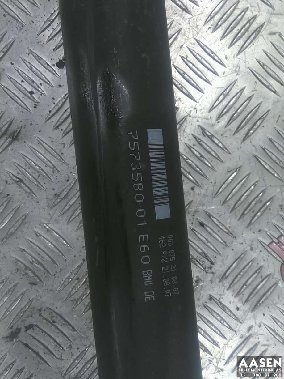 Mellomaksel til BMW 5-Serie 2003-2010 (E60/E61) (E60/E61) (26 10 7 573 580|)
