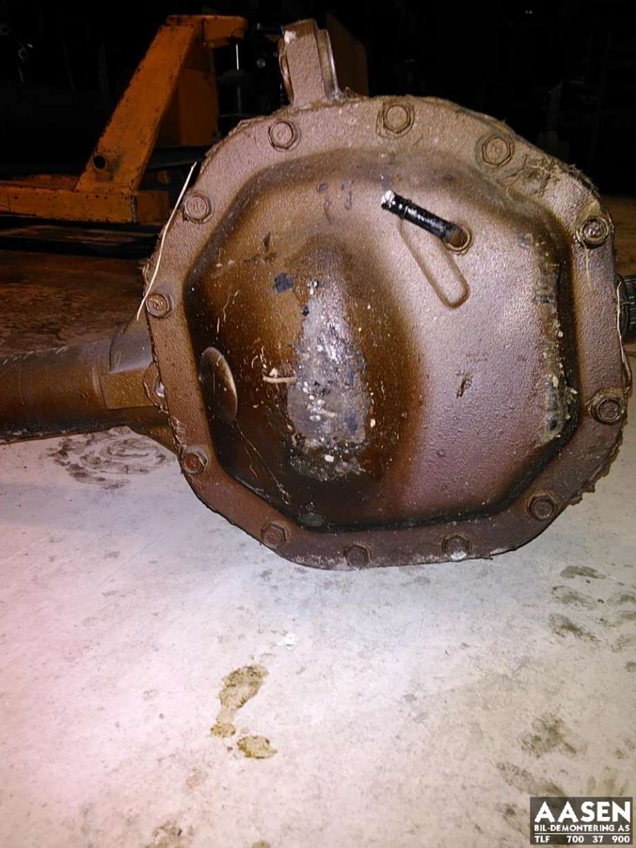 Kardang klokke foran til Dodge Ram 2003-2008 (Type III)  (52070412AA|52070385AB|)