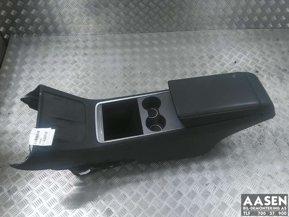 Innredning, Konsoll til Tesla Model Y 2021-2024 (Type I) (1755503-72-C|)