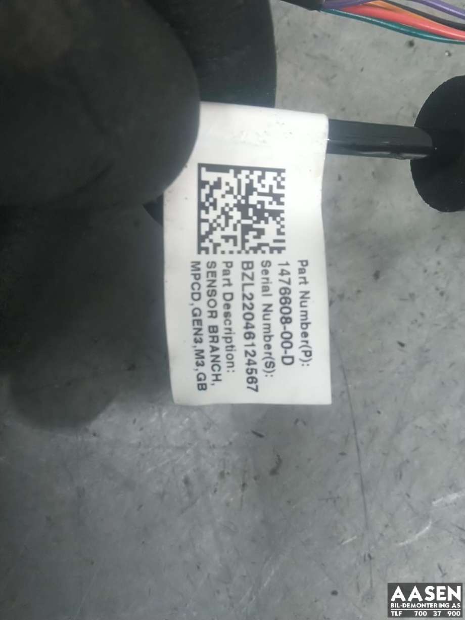 Ladeluke karosseri elbil til Tesla Model Y 2021-2024 (Type I) (1505514-00-D|)