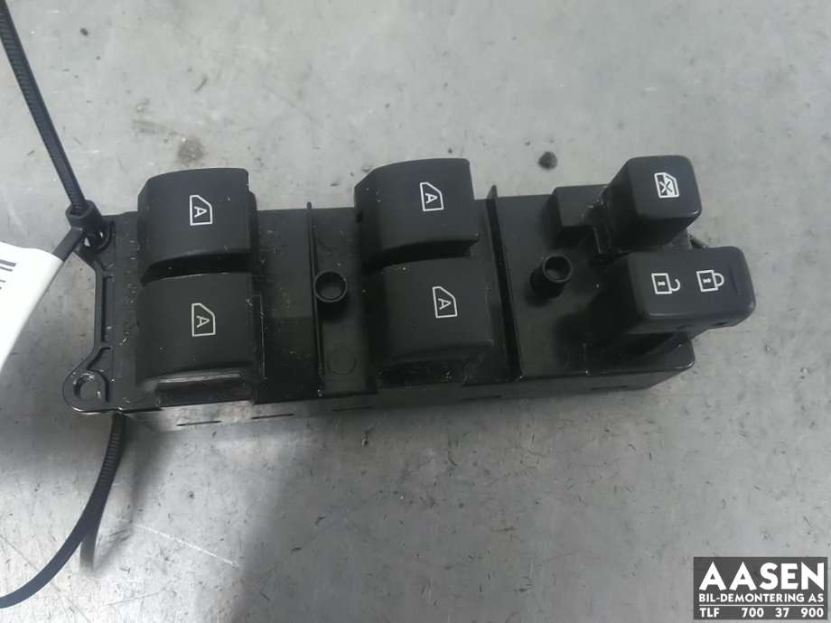 Bryter ruteheis førerdørspanel til Mitsubishi Outlander, 2015-->> (Type III, Fase 2)  (8608A417)