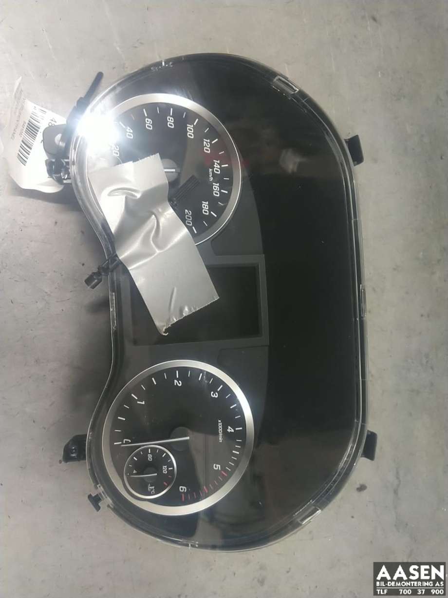 Instrumentpanel til Mercedes Vito, 2014-->> (W447) (W447) (A 447 900 64 20)