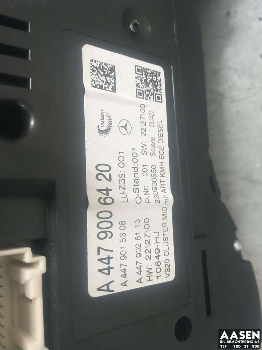 Instrumentpanel til Mercedes Vito 2014-->> (W447) (W447) (A 447 900 64 20|A 447 900 52 23|)