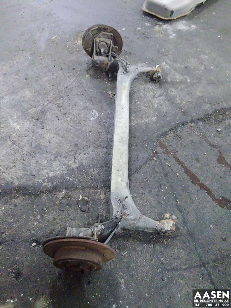 Bakaksel til Toyota Verso 2004-2009 (Type II)  (421100F010|)