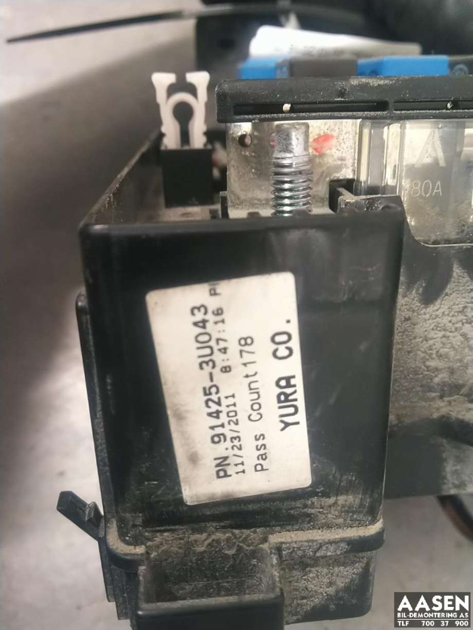 Sikringsboks motorrom til Kia Sportage 2010-2016 (Type III) (91425 3U043|)