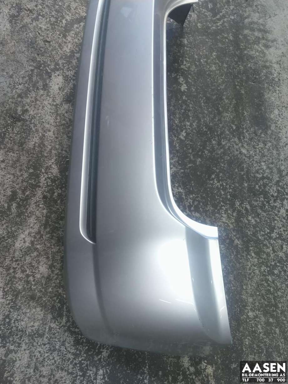 Støtfanger bak til Toyota Corolla 2002-2007  (5215913913|)