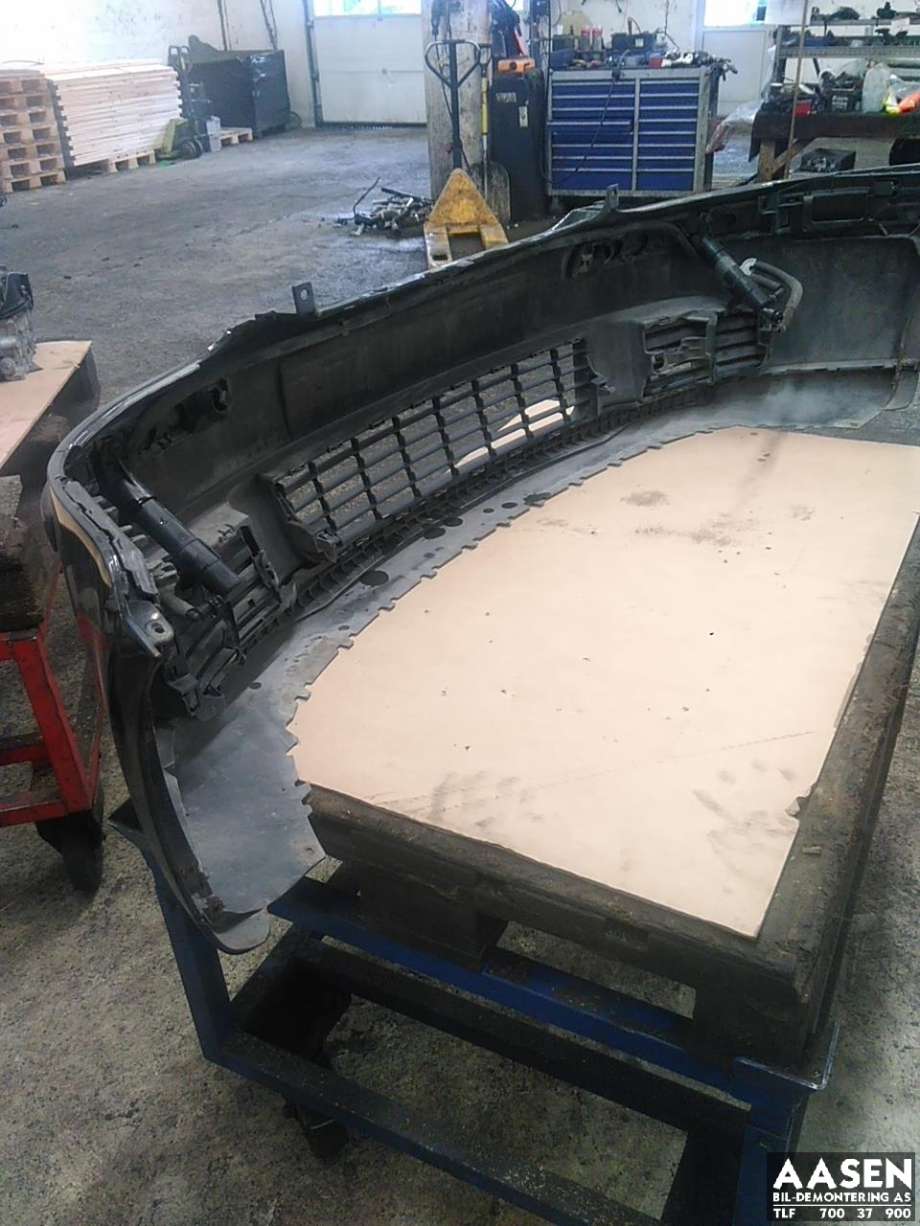 Støtfanger foran til VW Golf V, Combi 2003-2008  (1K0 807 217 F|)