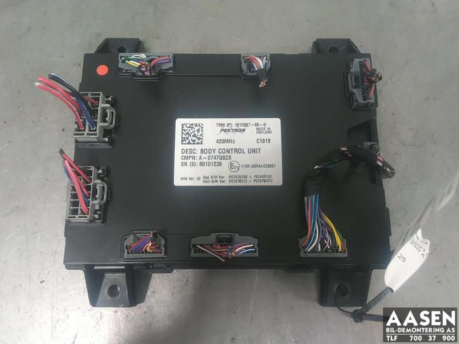 Styreenhet comfort (BCM) til Tesla Model S 2016-2021 (Fase 2) (1010907-00-G|)