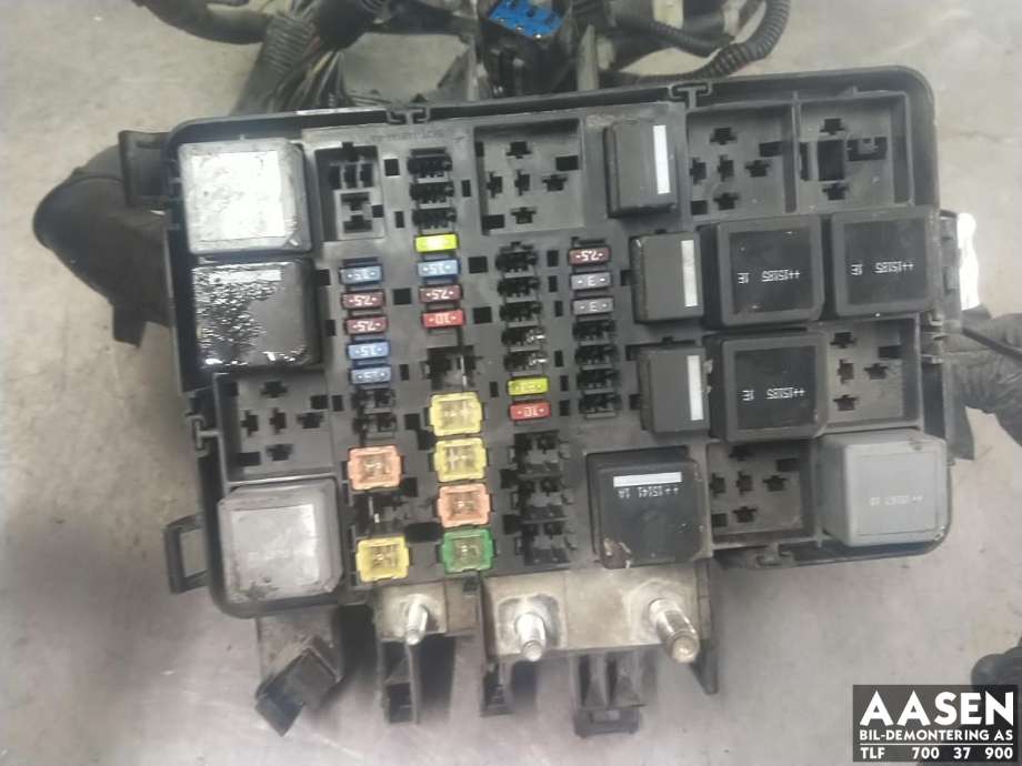 Sikringsboks motorrom til Ford Transit 2014-->>  
