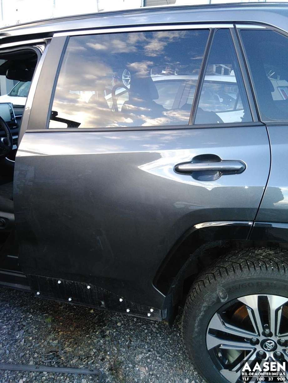 Dør venstre bak til Toyota RAV4 2019-->> (Type V)  (6700442190|6700442191|)