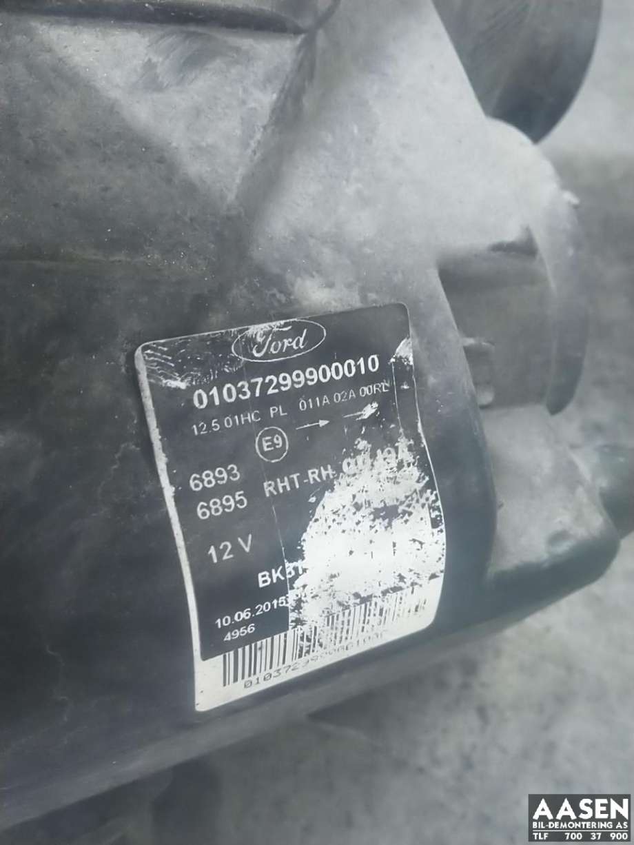Frontlykt høyre halogen til Ford Transit 2014-->>  