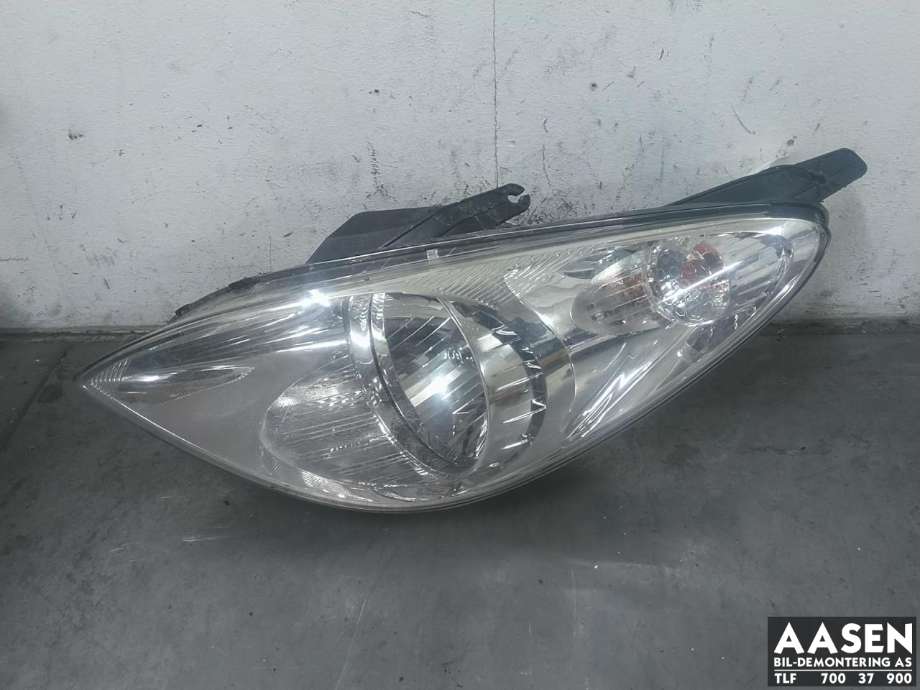 Frontlykt venstre halogen til Hyundai i20 2009-2014 (Type I) (92101 1J010|)