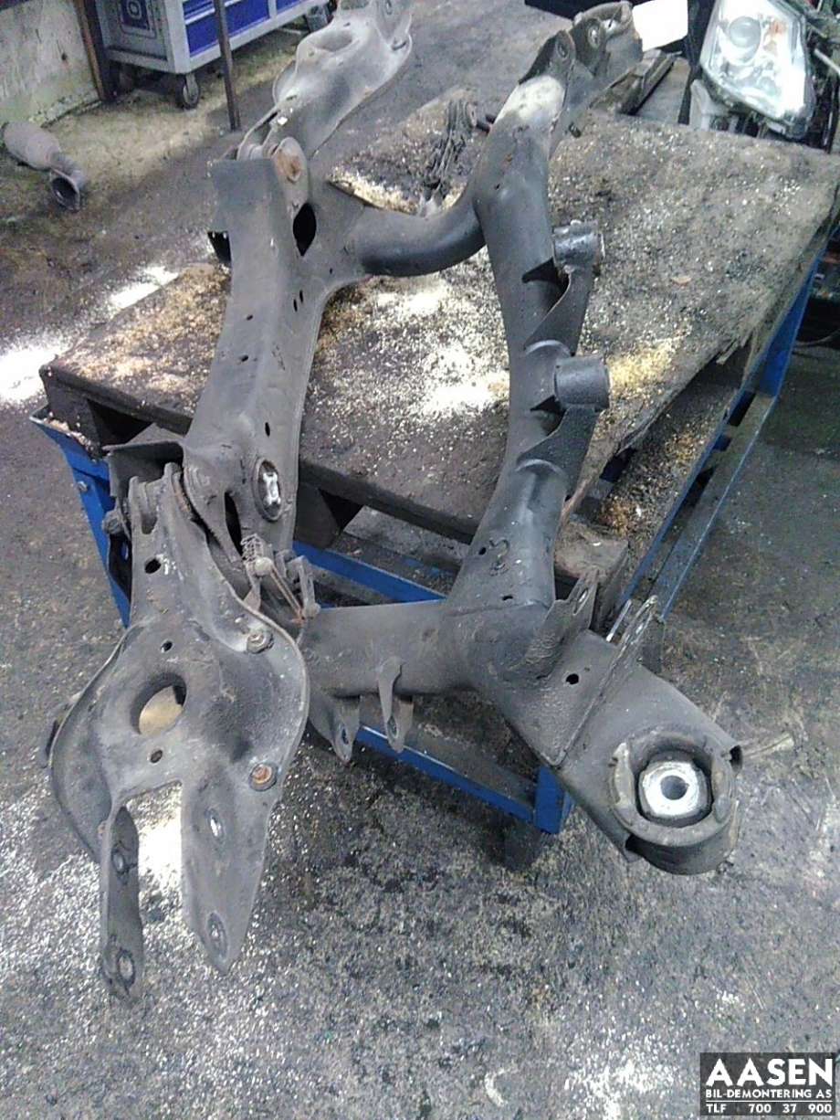 Travers bak til BMW 1-Serie, 2011-2015 (Fase 1) (F20/F21) (F20/F21) 