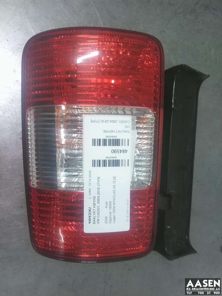 Baklykt høyre til VW Caddy, 2004-2010 (Type III, Fase 1)  (2K0 945 096 M)