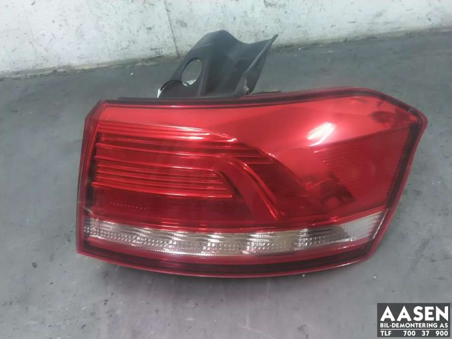 Baklykt høyre ytre til VW Passat 2015-2019 (Fase 1) (B8) (B8) (3G9 945 096 B|3G9 945 096 D|)
