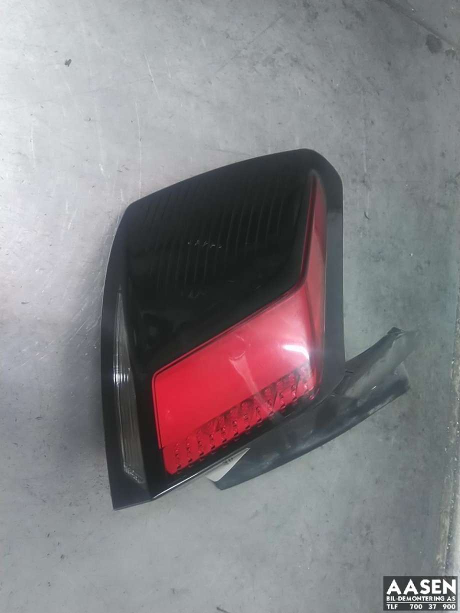 Baklykt venstre ytre til Peugeot 3008, 2016-->> (Type II)  (98 104 771 80)