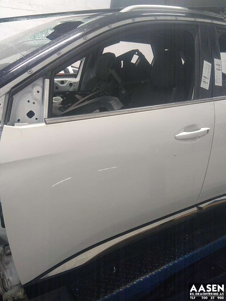Dør venstre foran til Peugeot 3008, 2016-->> (Type II)  (98 123 064 80)