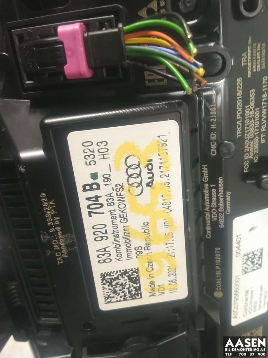 Instrumentpanel til Audi Q3 2019-->> (Type II)  (83A 920 704 B|)