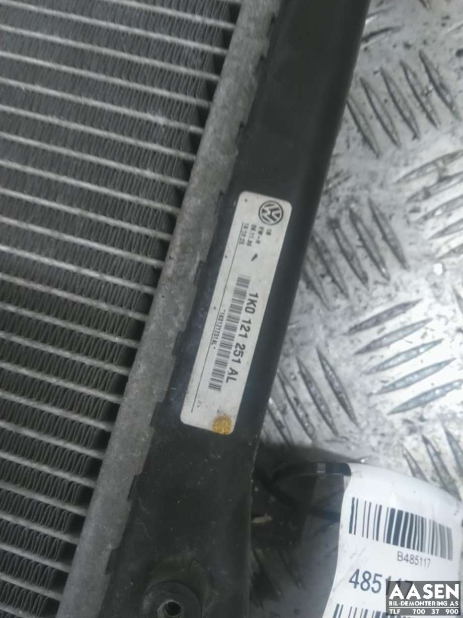 Radiator (automat gir) til VW Caddy 2004-2010 (Type III, Fase 1)  (1K0 121 251 EJ|)