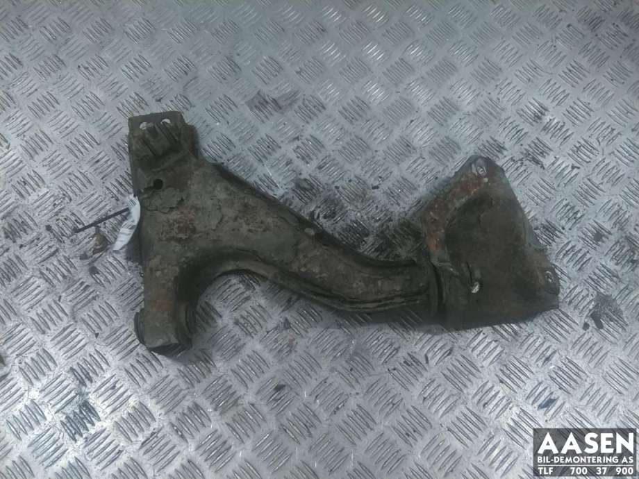Bærebru høyre foran nedre til Volvo 240, 1981-1987