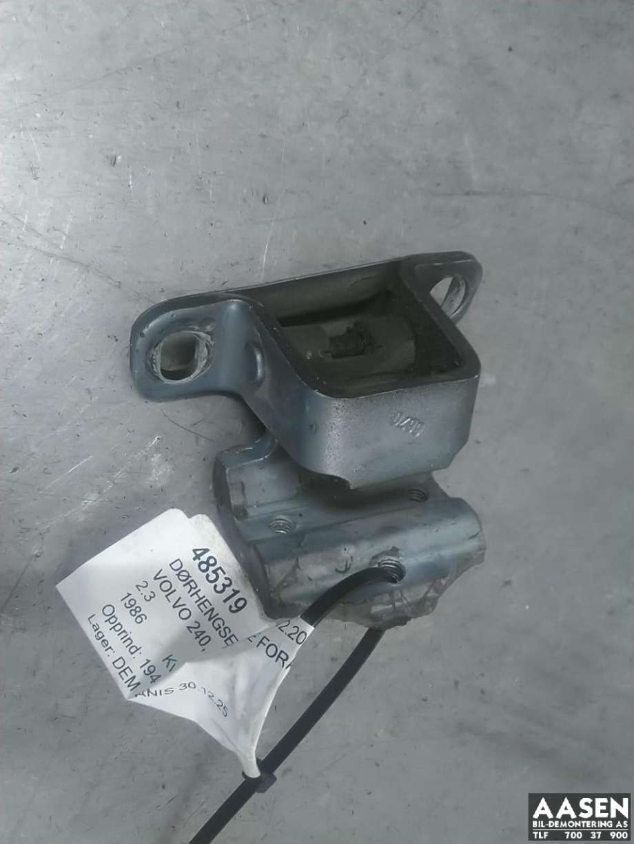 Dørhengsel venstre foran til Volvo 240, 1981-1987