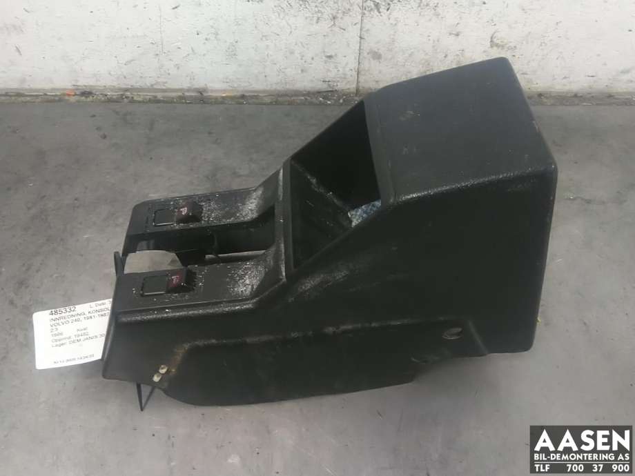Innredning, Konsoll til Volvo 240, 1981-1987