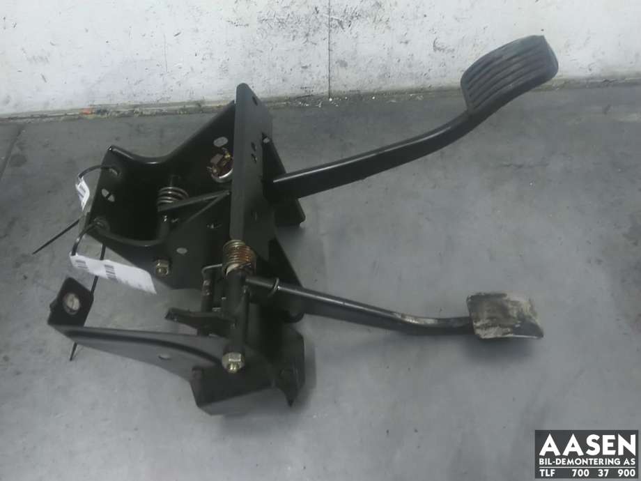 Pedal clutch til Volvo 240, 1981-1987
