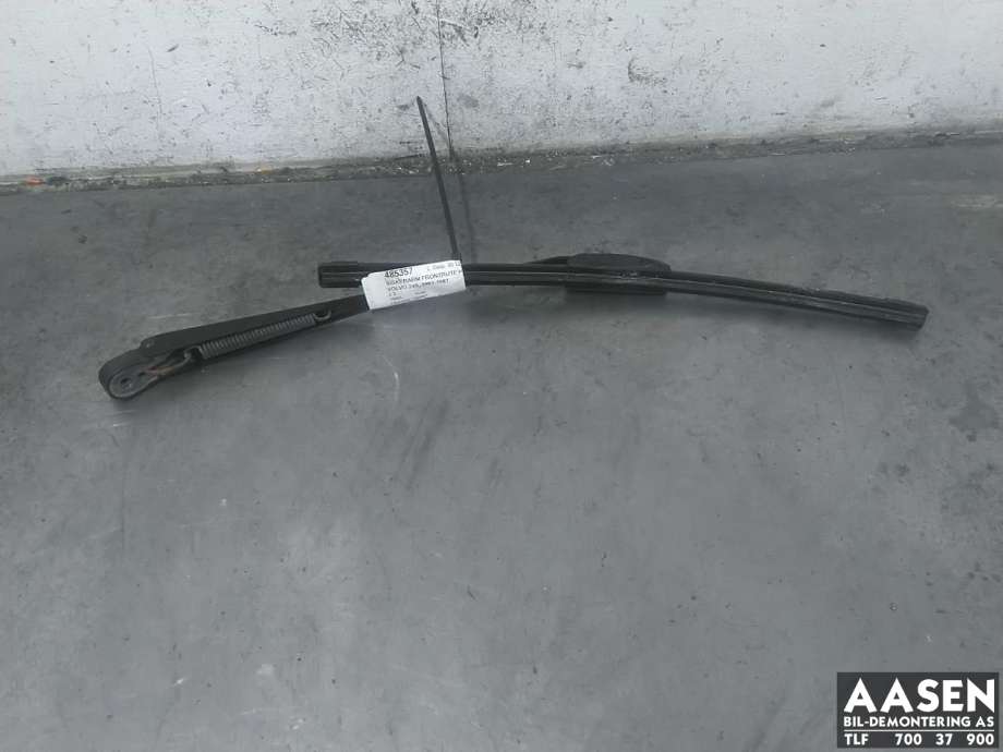 Viskerarm frontrute høyre til Volvo 240, 1981-1987