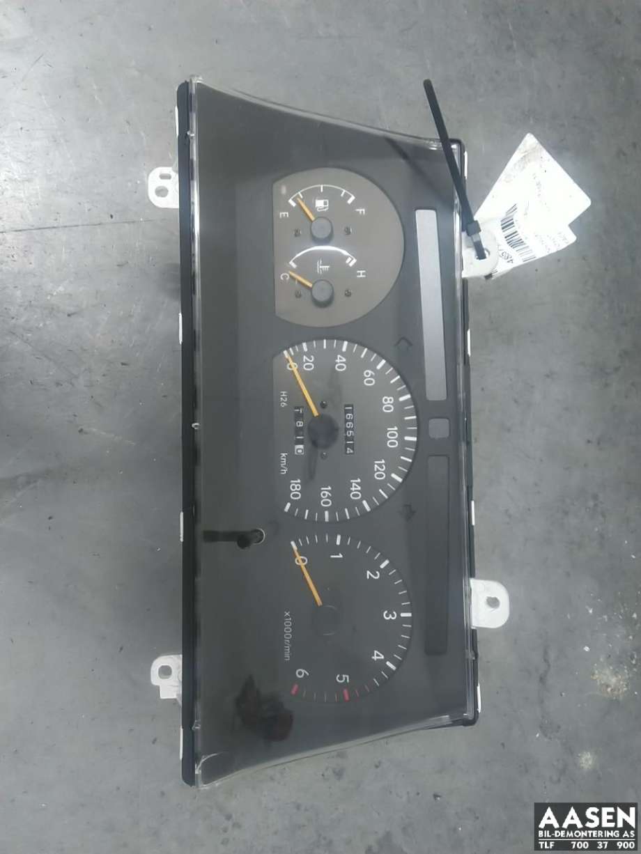 Instrumentpanel til Toyota Hiace, 1996-2001 (Fase 1)