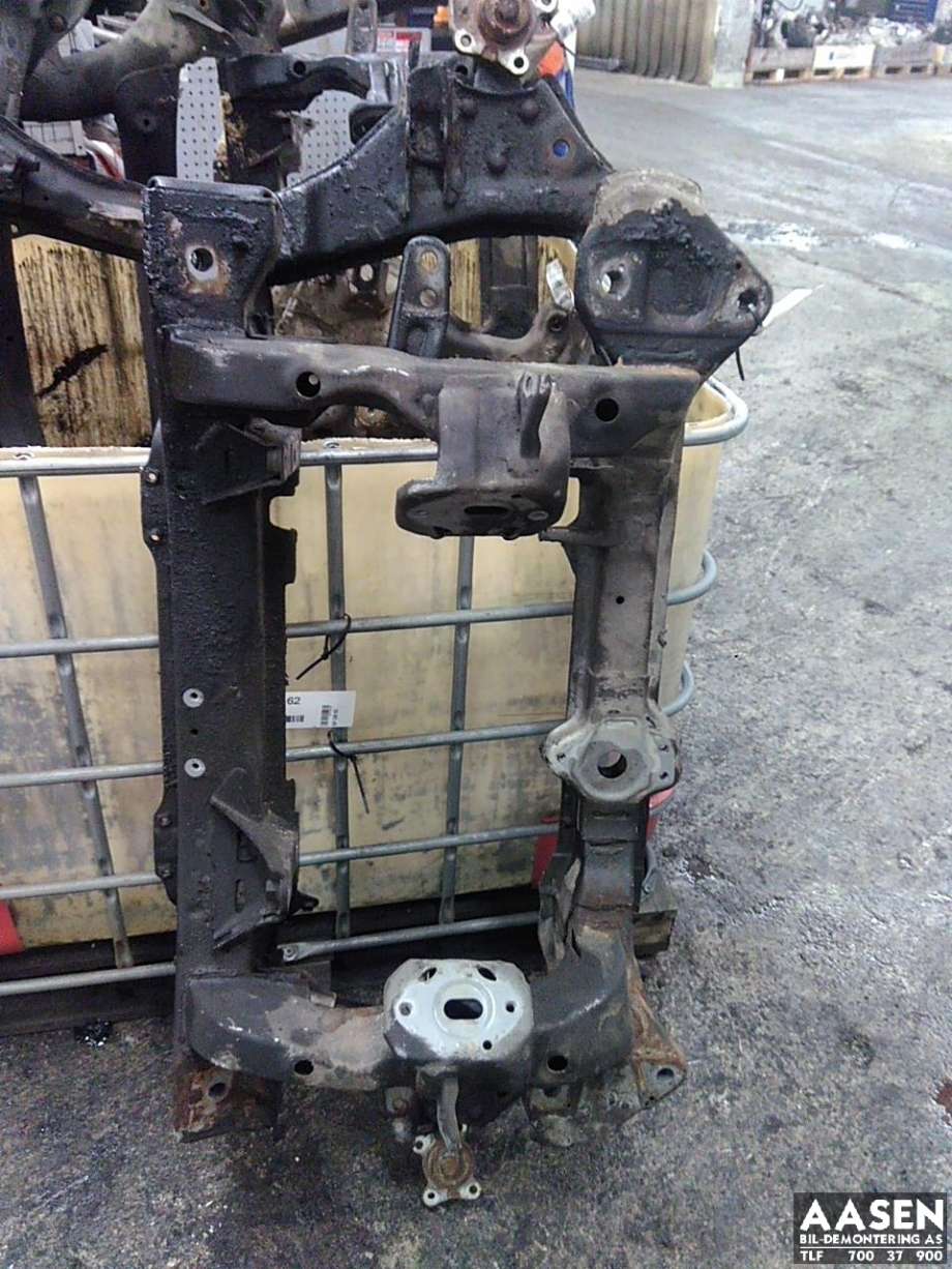 Travers foran hoved til Toyota Hiace, 1996-2001 (Fase 1) (5121026020)