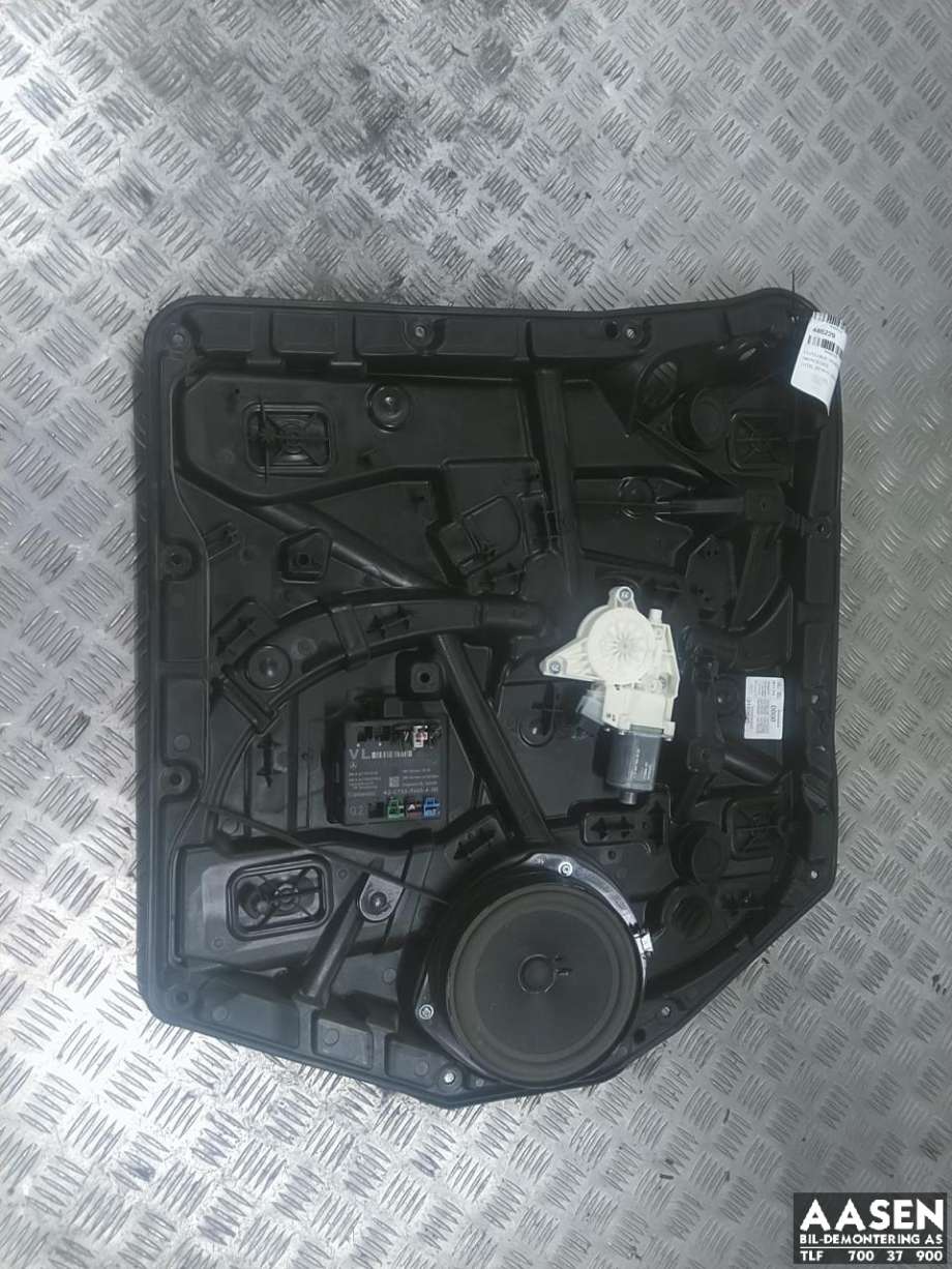 Ruteheis venstre foran til Mercedes Vito, 2014-->> (W447) (W447) (A 447 720 39 00)