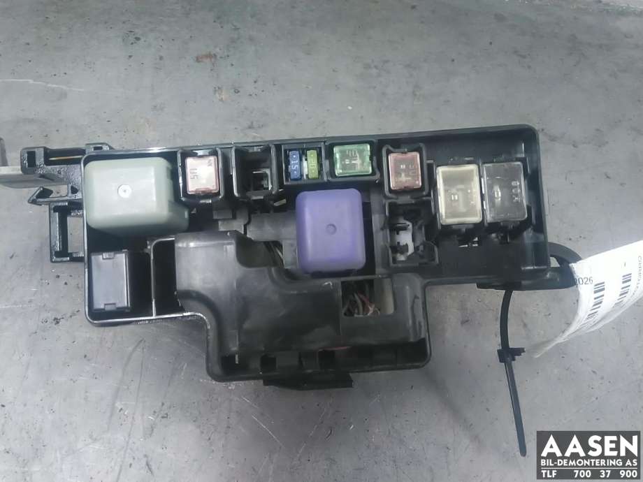 Sikringsboks motorrom til Toyota Hiace, 2007-2012 (Fase 3)