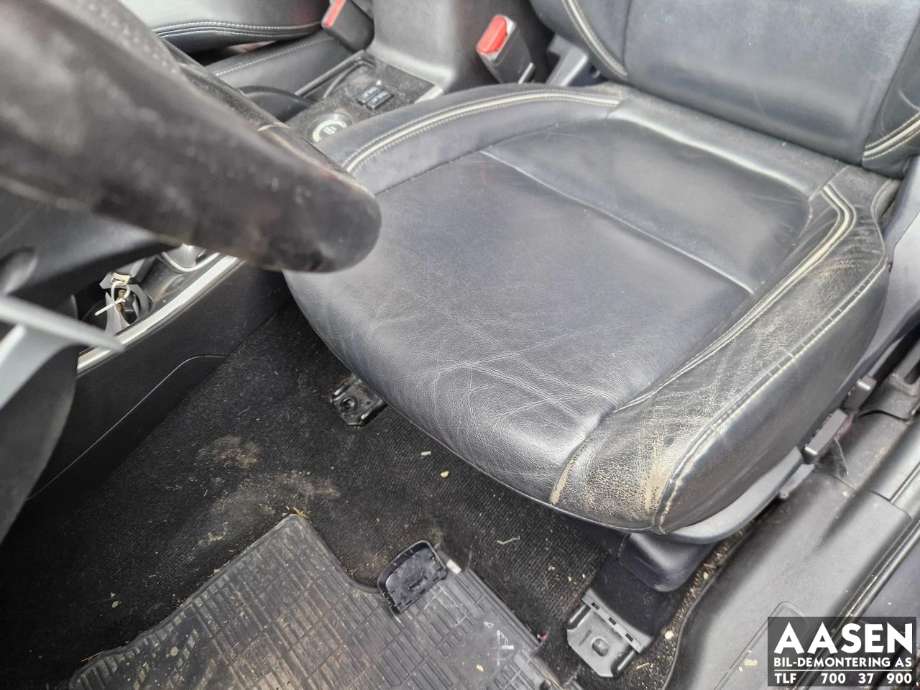 Sete foran venstre til Mitsubishi Outlander 2015-->> (Type III, Fase 2)  (N/F|)