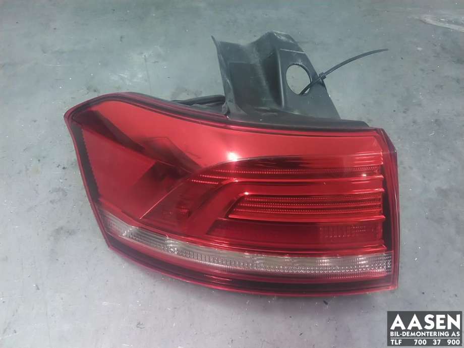Baklykt venstre ytre til VW Passat 2015-2019 (Fase 1) (B8) (B8) (3G9 945 095 D|)