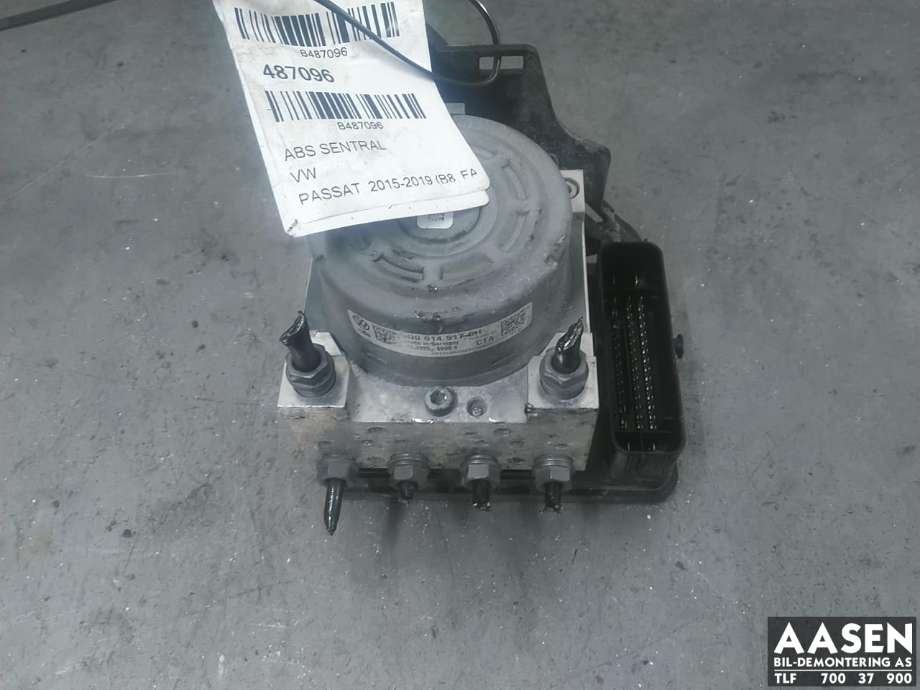 ABS sentral til VW Passat, 2015-2019 (Fase 1) (B8) (B8) (5Q0 614 517 CH)