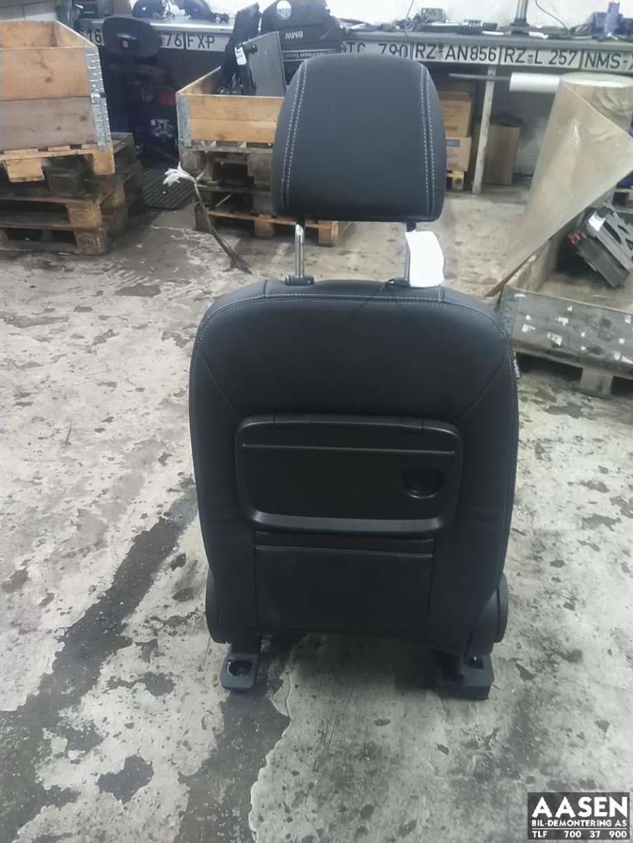 Sete foran høyre til Ford Kuga 2013-2019