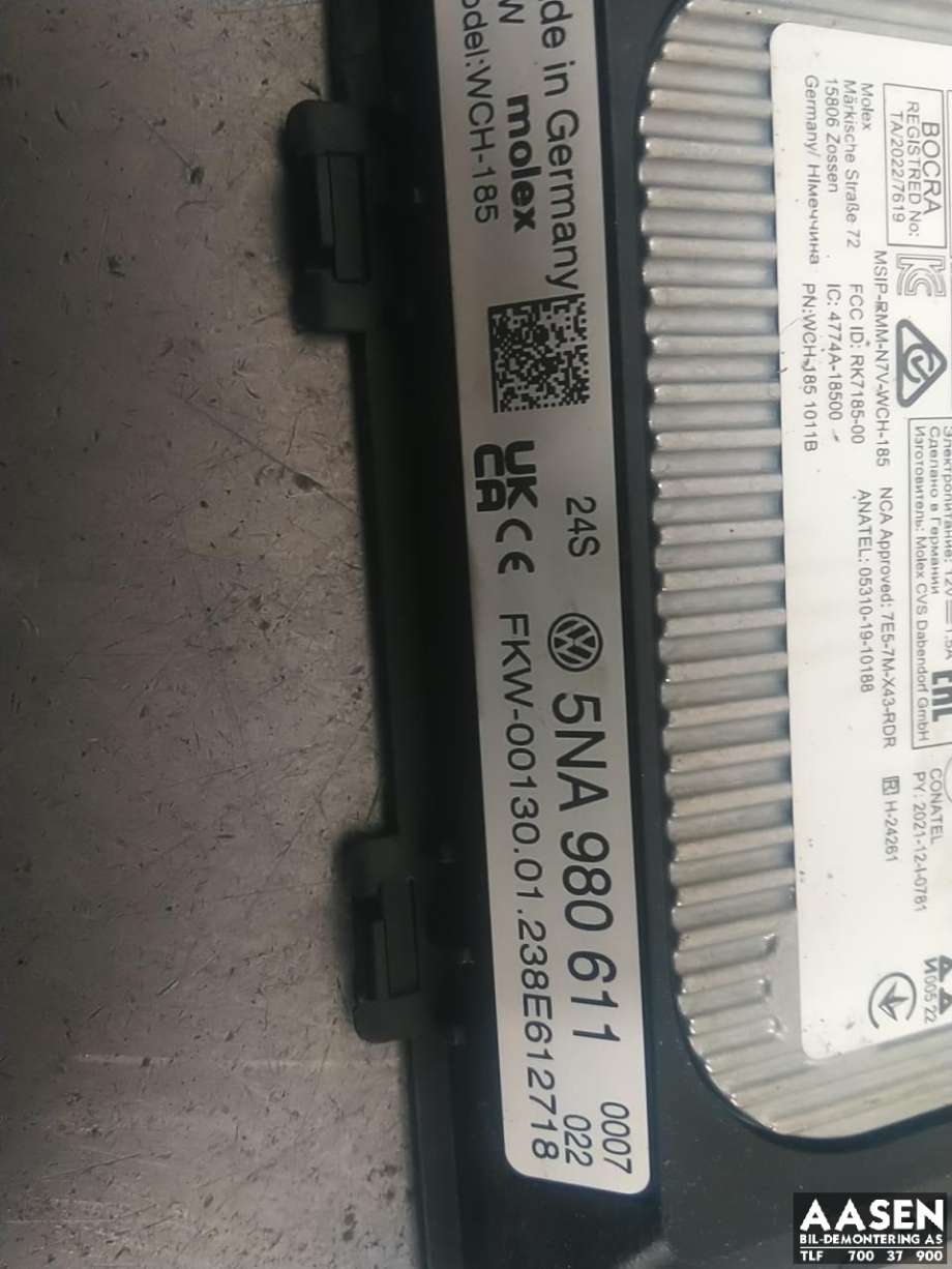 Dashbord trådløs mobillader til VW ID.3 2020-->>  (5NA 980 611|)