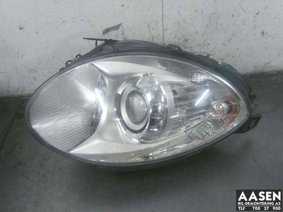 Frontlykt høyre xenon til Mercedes R-Klasse, 2006-2013 (W251) (W251) (A 251 820 14 61)