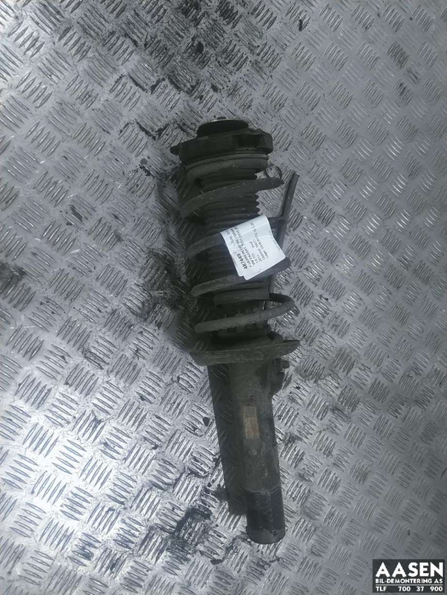 Fjærbein høyre foran til VW Passat, 2011-2015 (B7) (B7) 