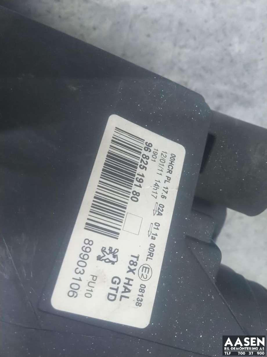 Frontlykt venstre halogen til Peugeot 3008 2009-2016 (Type I)  