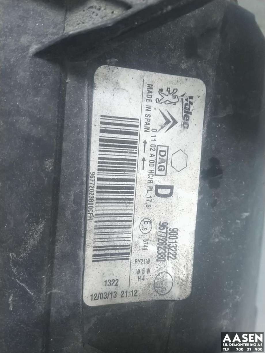 Frontlykt høyre halogen til Peugeot Partner 2008-2015 (Type II, Fase 1)  (96 772 023 80|)