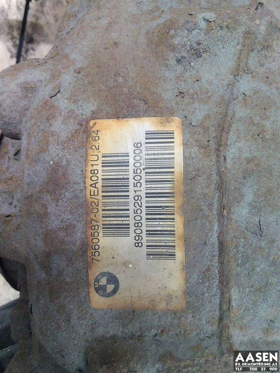 Kardang klokke bak til BMW 5-Serie 2003-2010 (E60/E61) (E60/E61) (33 10 7 560 588|)