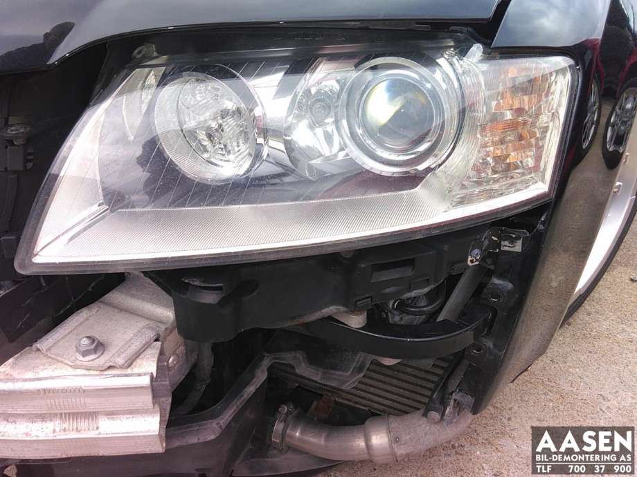 Frontlykt venstre xenon til Audi A8, 2003-2010 (Type II) (4E0 941 003 BE)