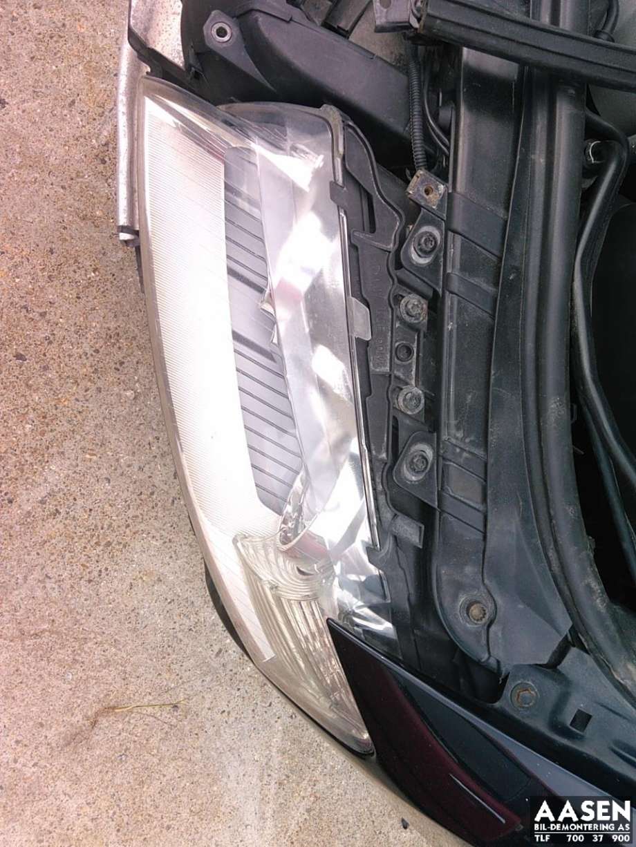 Frontlykt venstre xenon til Audi A8 2003-2010 (Type II)  (4E0 941 003 BE|4E0 941 003 DC|)