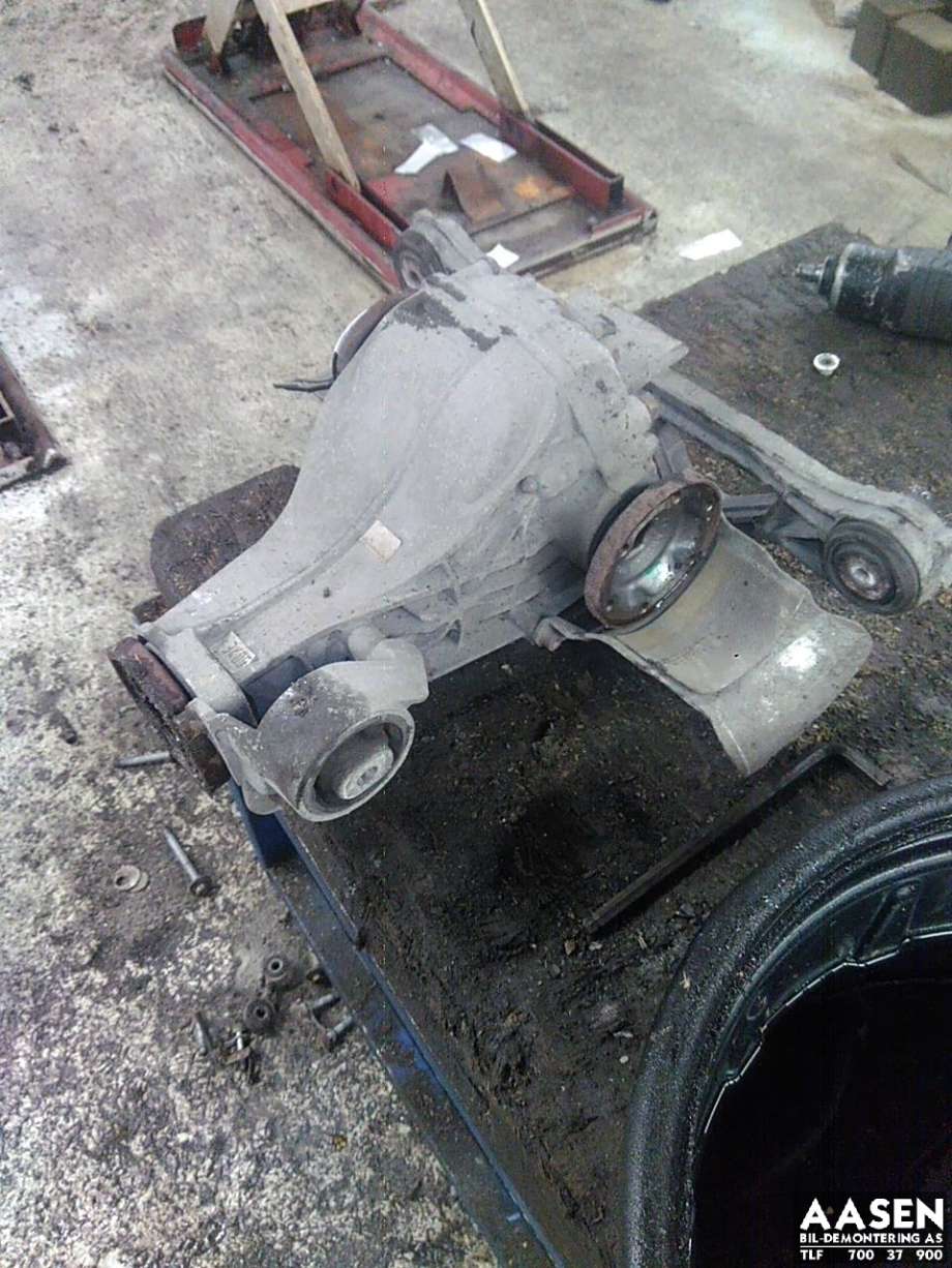 Kardang klokke bak til Audi A8 2003-2010 (Type II) (0AR 500 043|)