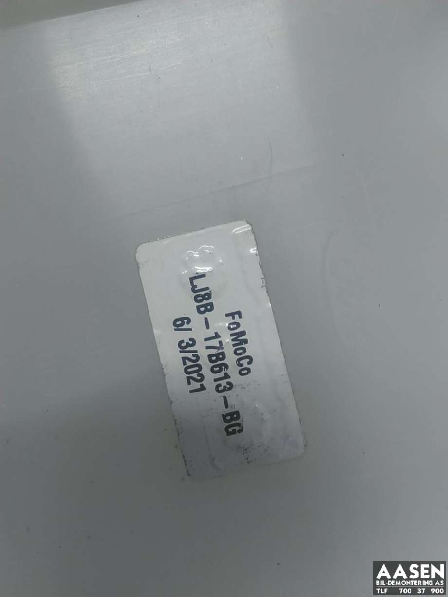 Spylertank foran til Ford Mustang Mach-e 2020-->> (2518818|LJ8B-17B613-BG|)
