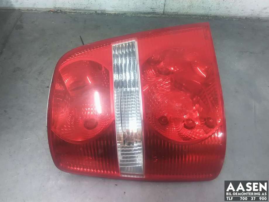 Baklykt venstre til VW Touran, 2003-2006 (Type I, Fase 1)  (1T0 945 095 G)