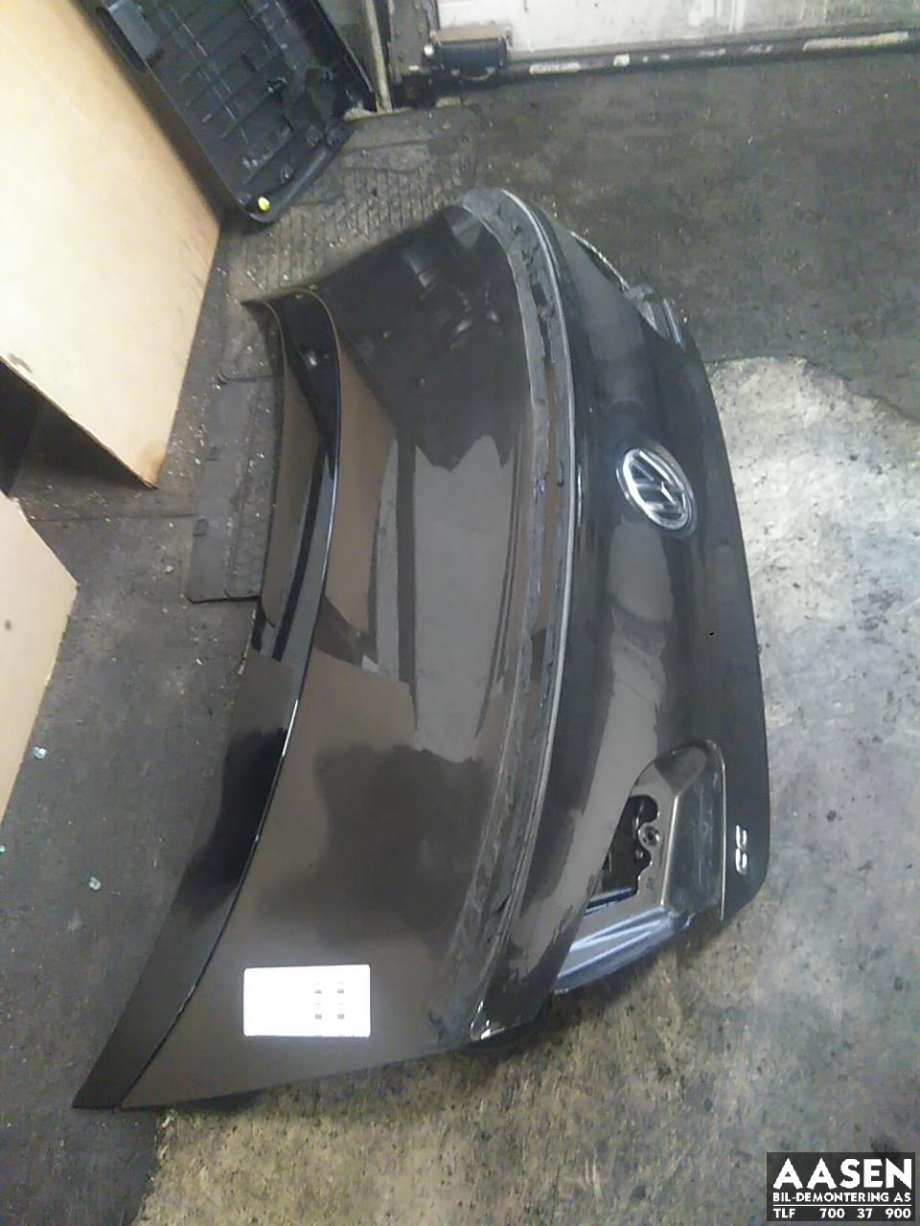 Bakluke sedan til VW CC 2012-2014 (PASSAT CC) (PASSAT CC) (3C8 827 025 D|)