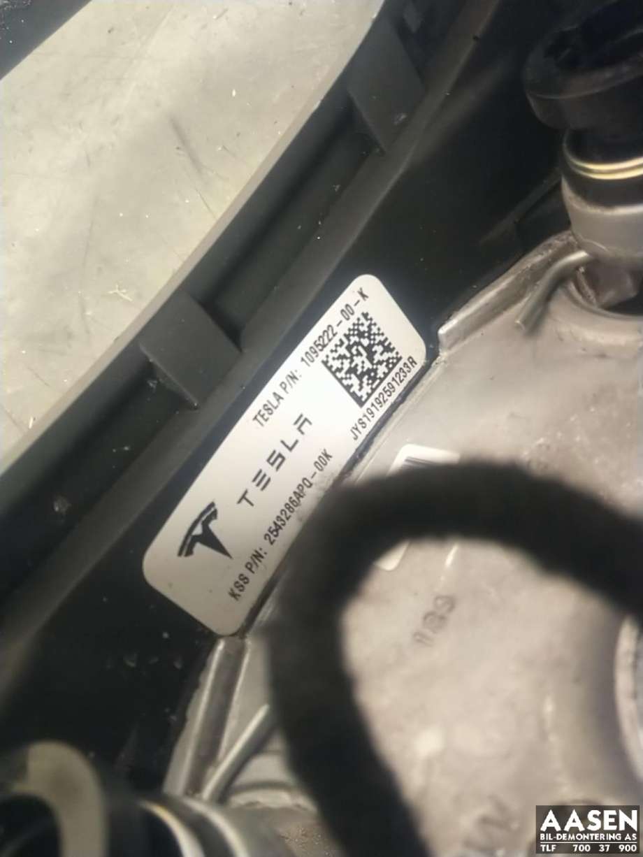 Ratt til Tesla Model 3 2018-2023 (Fase 1) (1095222-00-K|)