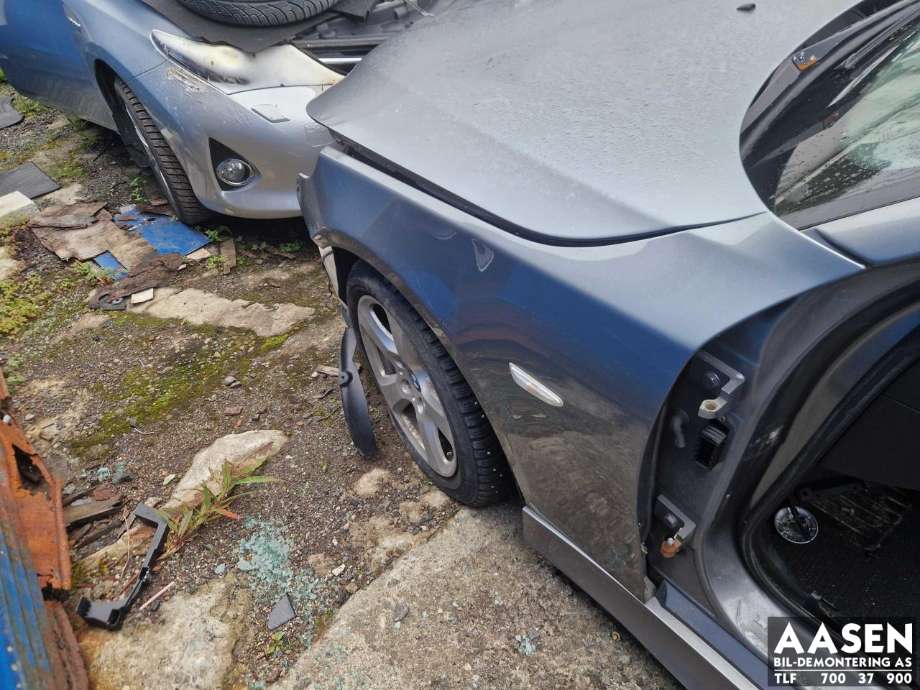 Skjerm venstre foran til BMW 5-Serie, 2003-2010 (E60/E61) (E60/E61) (41 35 7 111 429)
